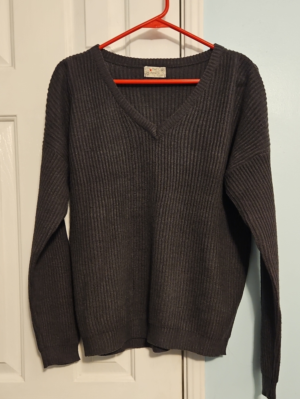 Women’s V-Neck Ribbed Sweater - Charcoal Gray
